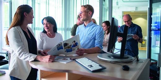 Wir beraten Sie in Ihrer Studienwahl, zu Beginn und während Ihres Fernstudiums.