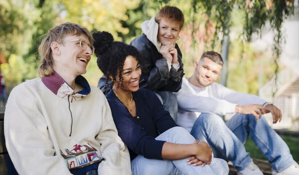 Studierende am Campus Holländischer Platz (Foto: Fiona Körner)