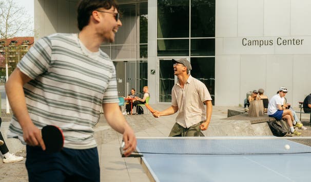 Studentisches Leben am Zentralcampus (Foto: Milan Soremski)