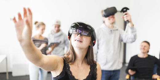 Dank modernster Technik können Studierende aller Fachbereiche vielfältige Perspektiven einnehmen. Foto: Pilch