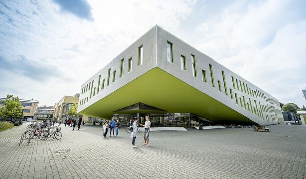 Der Campus Westerberg mit einem der modernen Hörsaalgebäude.