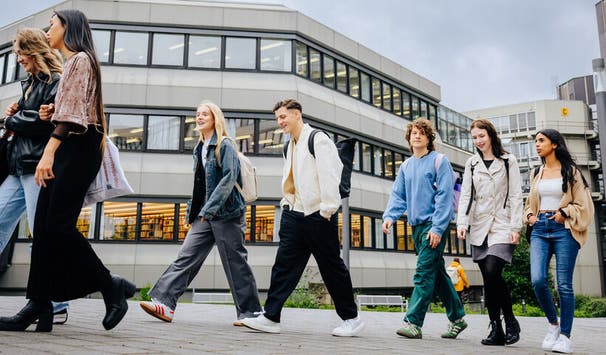 Studierende / Besim Mazhiqi