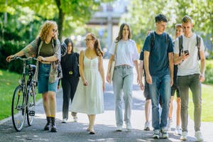 Grüner Campus / Besim Mazhiqi