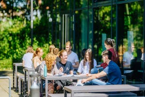 Außengelände / Besim Mazhiqi