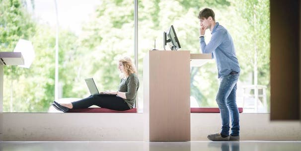 In der Bibliothek am Campus Golm.