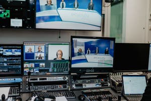 Hinter den Kulissen des Digitalen Live-Studiums