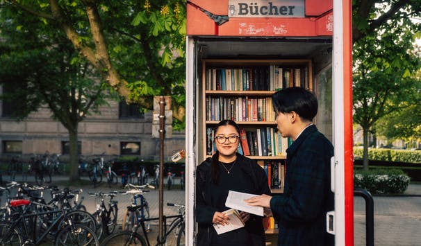 Neben der Universitätsbibliothek kannst du neue Autor*innen entdecken. Foto: Giovanna Gahrns / TU Braunschweig