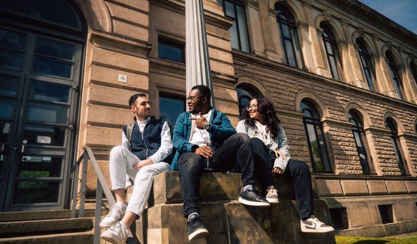 Das Altgebäude der TU liegt direkt am Universitätsplatz. Foto: Giovanna Gahrns / TU Braunschweig