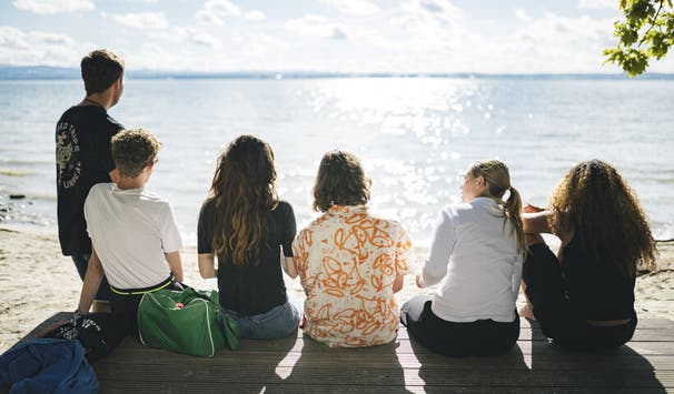 An der ZU kannst Du zwischen Deinen Seminaren am Uni-Strand chillen. Bild: ZU/Ilja Mess 