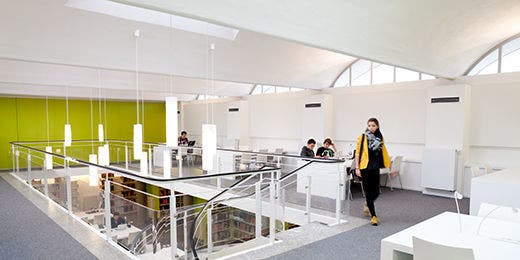 Moderne Lernzentren wie das Kittler-Student-Center bieten optimale Voraussetzungen  zum Lernen. Bild: Katrin Binner