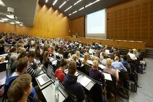 Wissen in Bewegung lautet das Motto der FAU - ob in den Hörsälen und Laboren oder außerhalb.