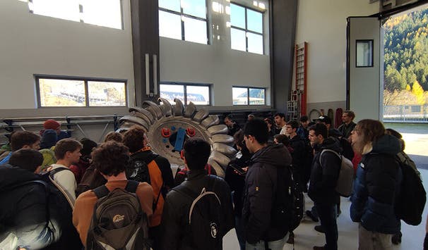 Das Studium und damit zusammenhängende Lehrveranstaltungen, Exkursionen und Aktivitäten vermitteln solide Grundlagen des Fachbereiches und der verwandten Gebiete.