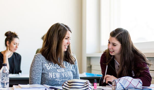 Ein optimales Betreuungsverhältnis in kleinen Gruppen wird geboten.