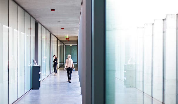 Die Lehrveranstaltungen finden an der Fakultät für Bildungswissenschaften am Campus Brixen statt.