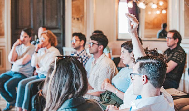 Laufend angepasstes & interaktives Curriculum