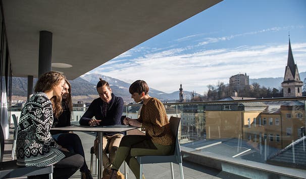 Students will learn to communicate and present smart solutions in a clear way to tourism businesses and destinations