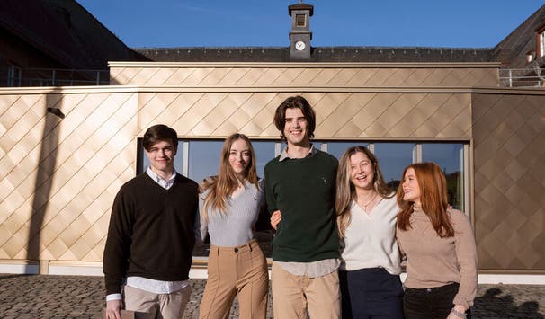 Studenten der EBS sind außerordentlich engagiert. Neben dem Studium organisieren sie eigenverantwortlich hochkarätige Veranstaltungen, soziale Projekte & Weiterbildungsangebote.