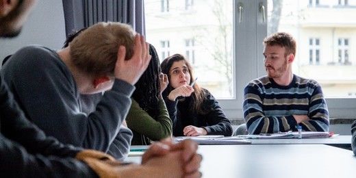 Kleine Seminare, internationales Umfeld, spannende Diskussionen: das ist der Alltag am Bard College Berlin