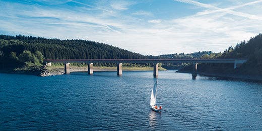 Unsere "Uni im Grünen" bietet dir neben deinem Studium das ganze Jahr über vielfältige Sport- und Freizeitmöglichkeiten - für deine optimale Study-Life-Balance