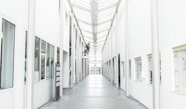 Moderne Uni-Gebäude