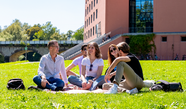 Unsere Innwiese - der Hotspot für Studis