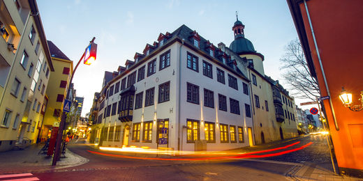 Das Dreikönigenhaus und unser Transformations|Campus in der Koblenzer Altstadt. Photo by Artur Lik.