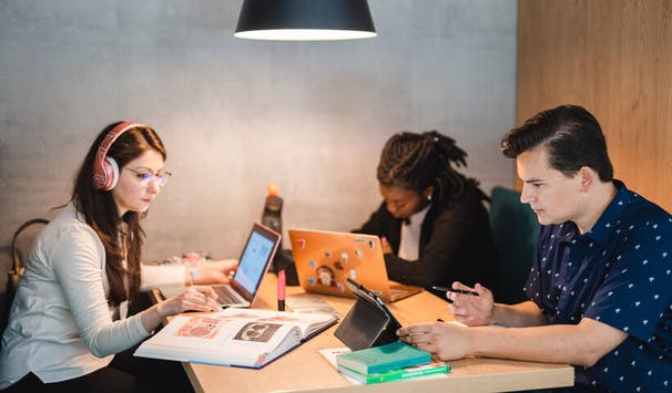 Studiere in kleinen Lern- und Seminargruppen