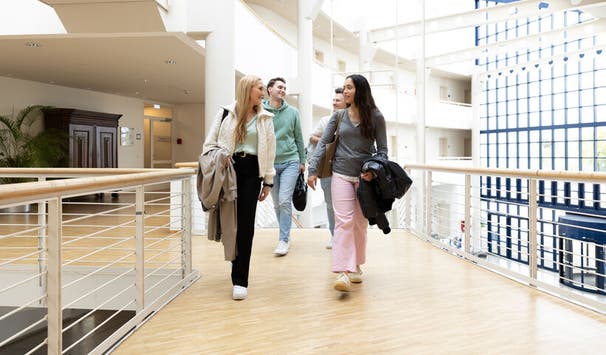 Familiäres Miteinander und enger Zusammenhalt zwischen den Studierenden