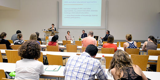 Modern ausgestattete Vorlesungsräume bieten optimale Rahmenbedingungen. © Universität Osnabrück I  Elena Scholz