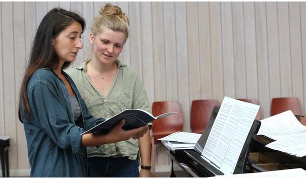 Eine familiäre Hochschule - ein direkter Draht zu den Dozent*innen