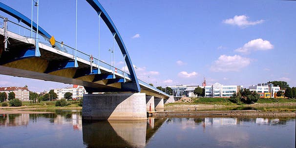 Attraktiver Unicampus: grenzüberschreitend in zwei Ländern und vor den Toren Berlins.