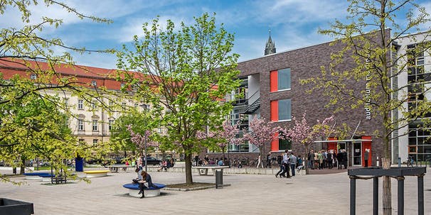 Attraktiver Campus grenzüberschreitend in zwei Ländern und vor den Toren Berlins.
