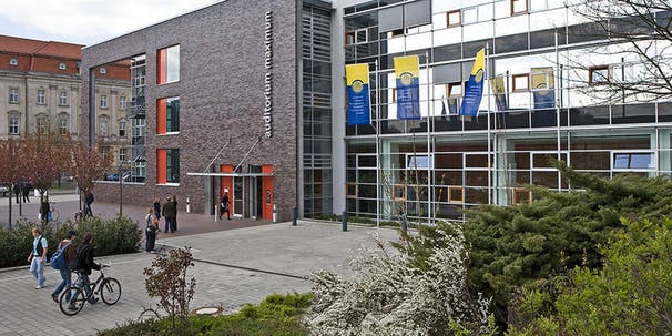 Attraktiver Unicampus grenzüberschreitend in zwei Ländern und vor den Toren Berlins.