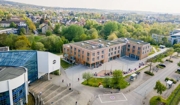 Der UW/H-Campus: Mitten in der Ruhrmetropole gelegen & von architektonisch einzigartigen Gebäuden geprägt
