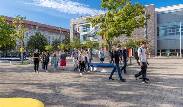 Interessenorientiert und fachlich fundiert; Credits: Heide Fest