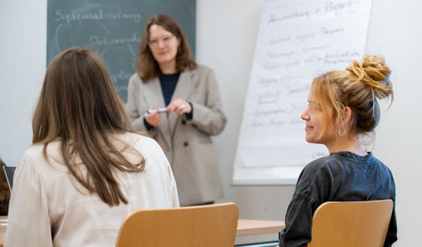 Echte Einblicke ins Studium Diskurs – Rhetorik – Argumentation