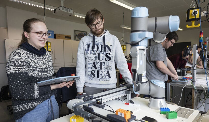 Automation und Robotik