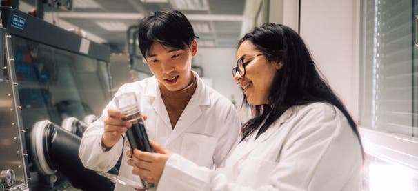 Batterie- und Wasserstofftechnologie